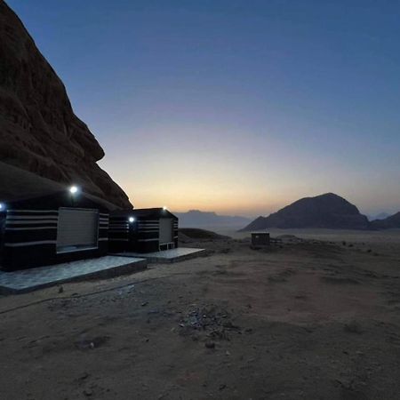 Star Rum Wadi Rum Buitenkant foto