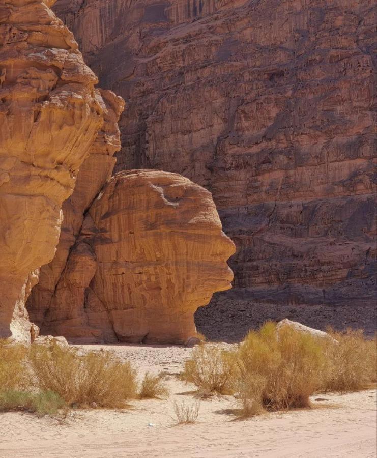 Star Rum Wadi Rum Buitenkant foto